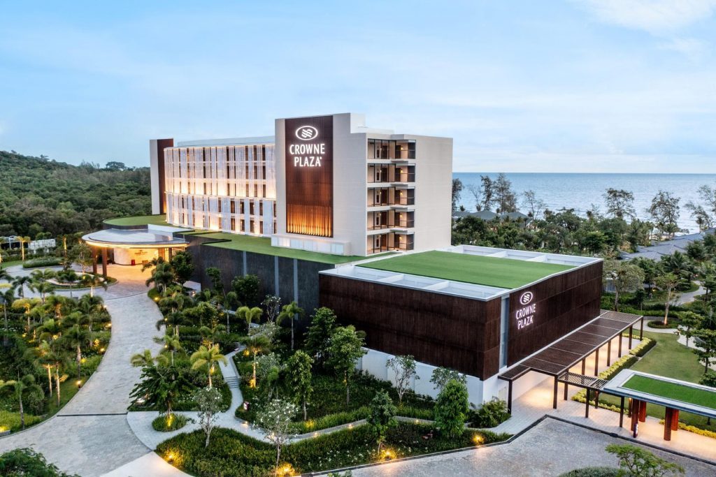 crowne-plaza-phu-quoc-7085271135-3x2